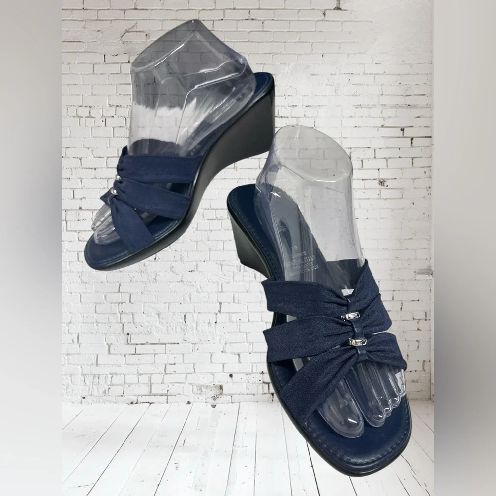 Naturalizer Denim Blue Wedge Sandals with Silver detail - Picture 2 of 6